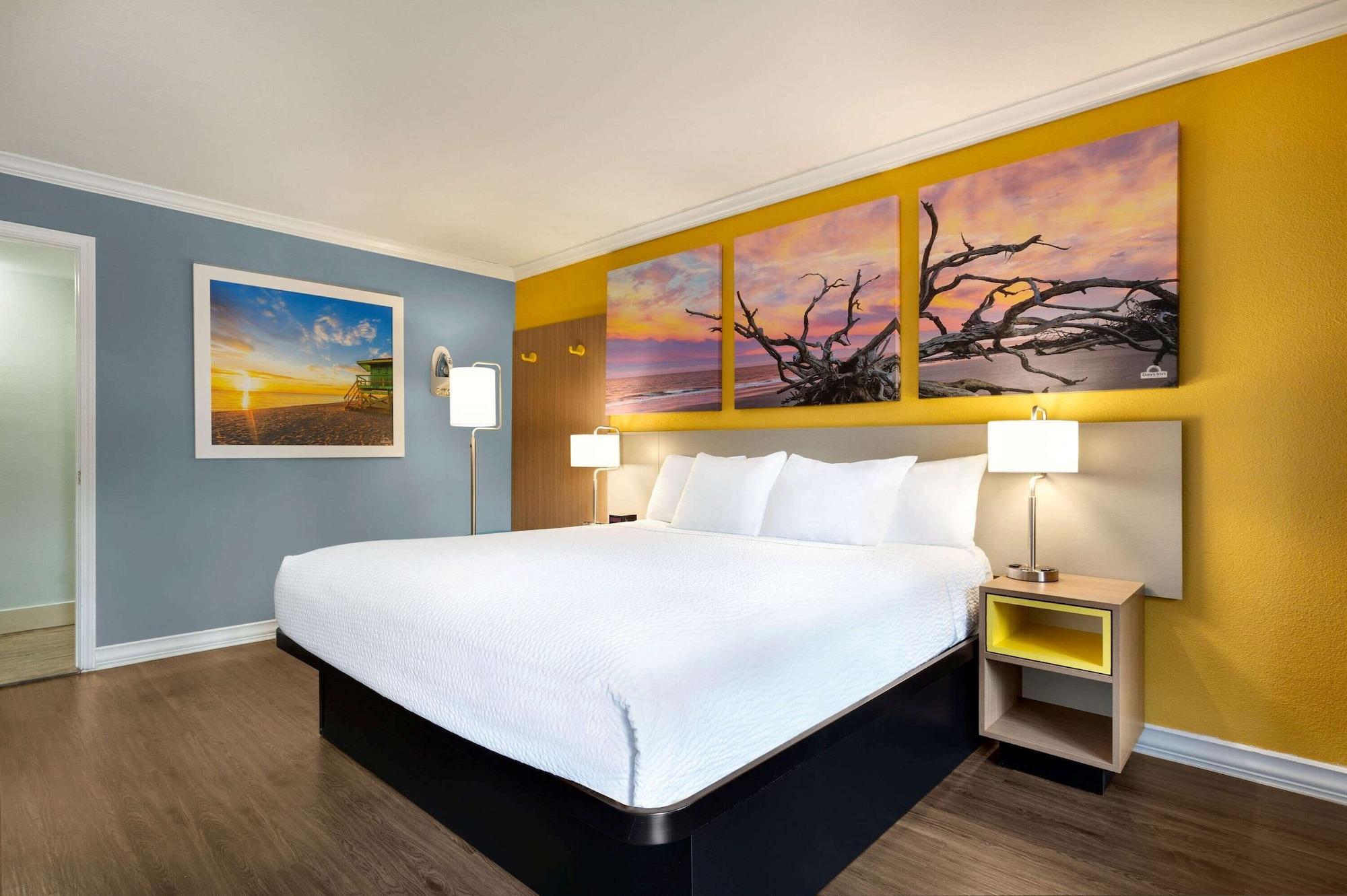 Days Inn By Wyndham Pensacola - Historic Downtown Esterno foto