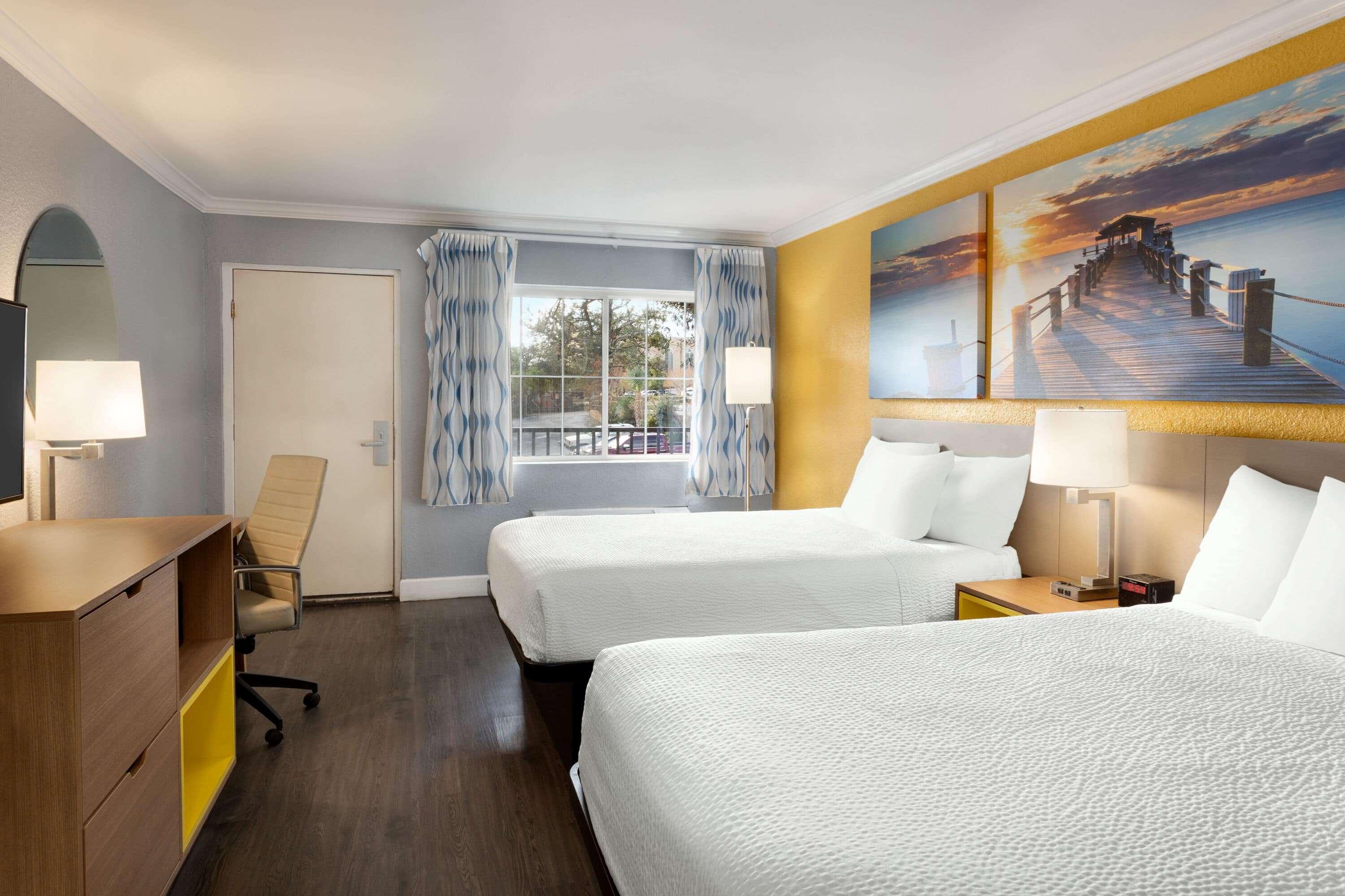 Days Inn By Wyndham Pensacola - Historic Downtown Esterno foto