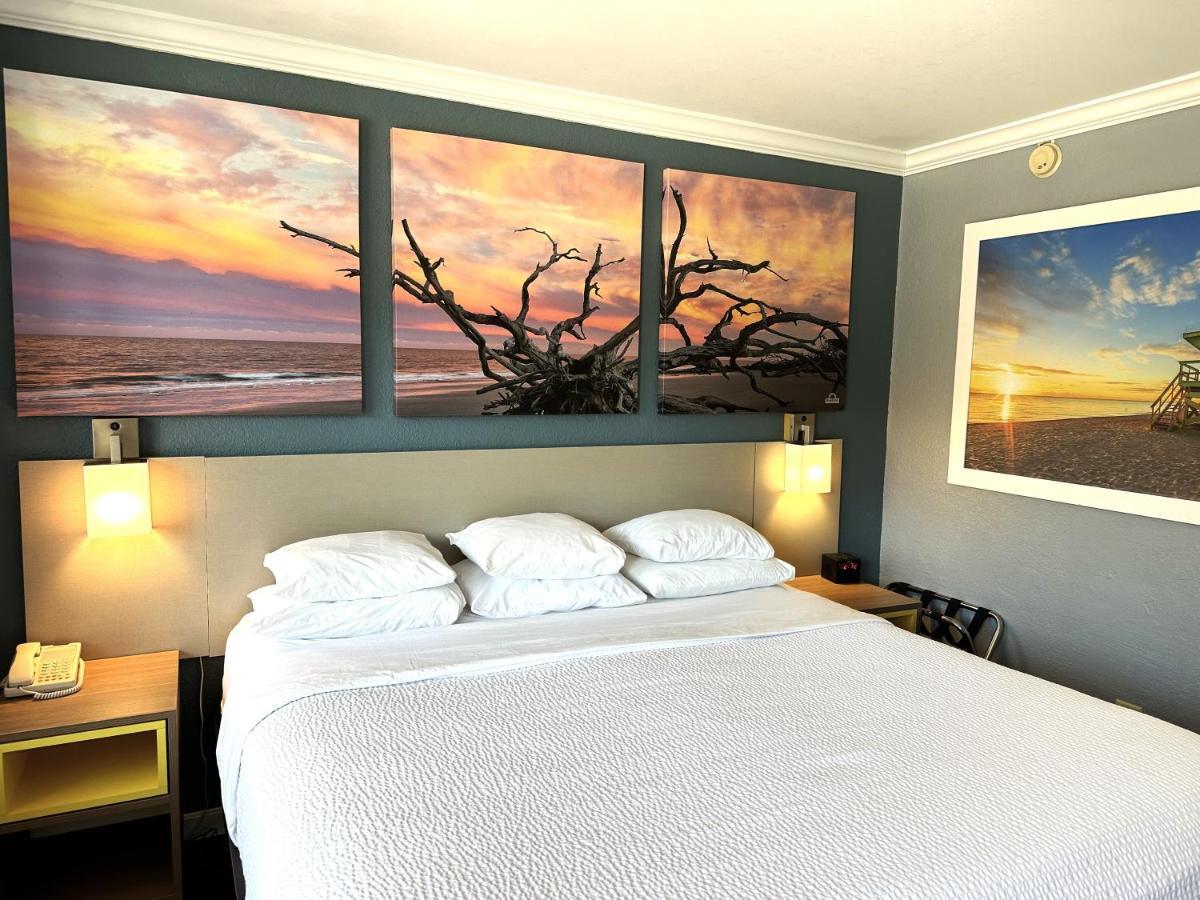 Days Inn By Wyndham Pensacola - Historic Downtown Esterno foto