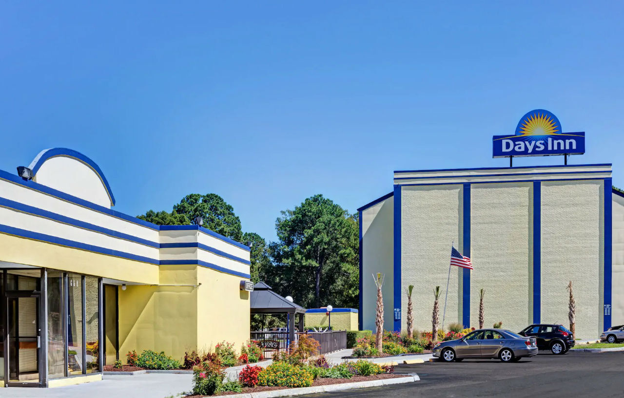 Days Inn By Wyndham Pensacola - Historic Downtown Esterno foto